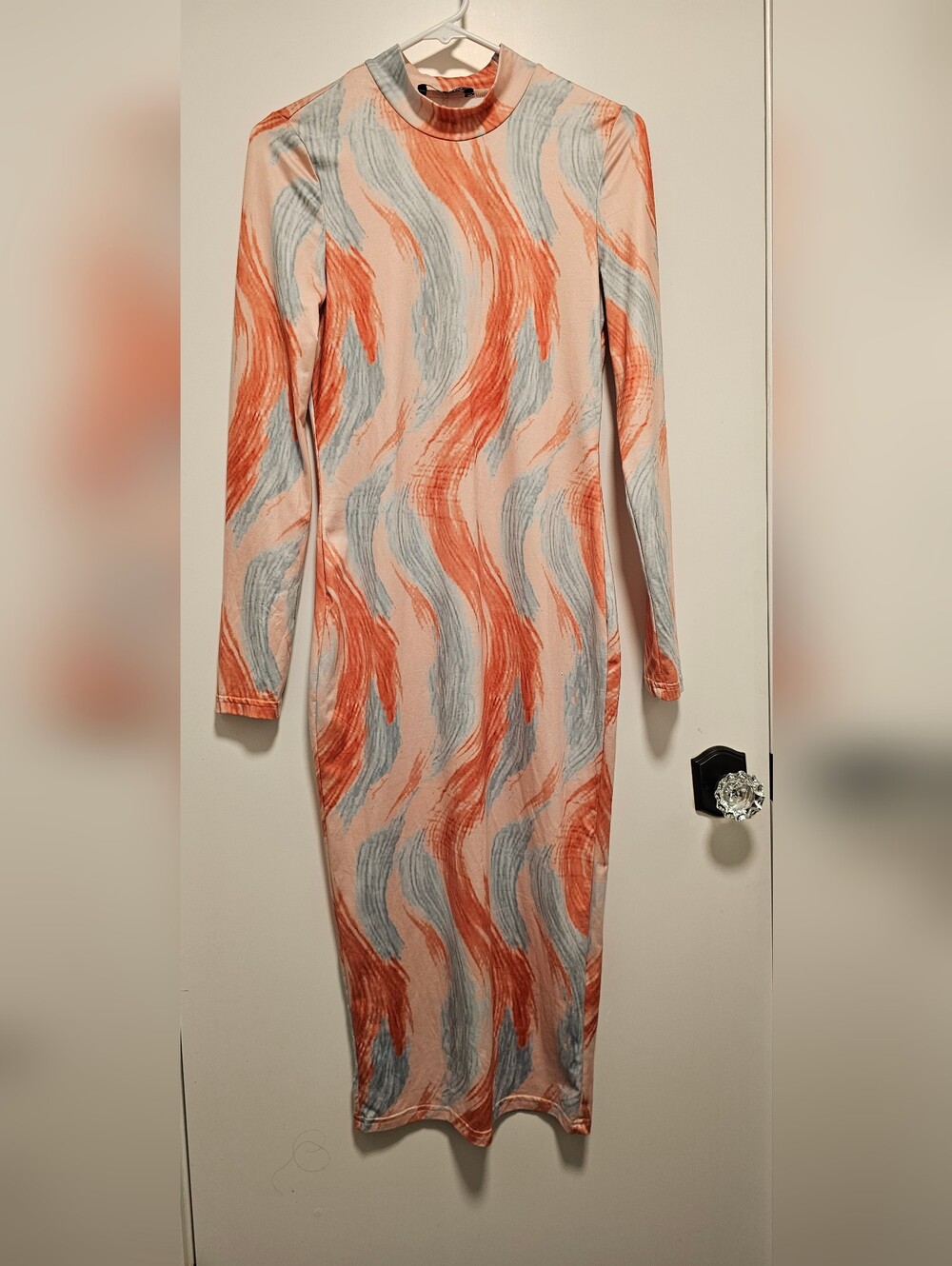 SHEIN Size M Long Sleeve Wave-Print Bodycon Dress in Coral & Light Blue